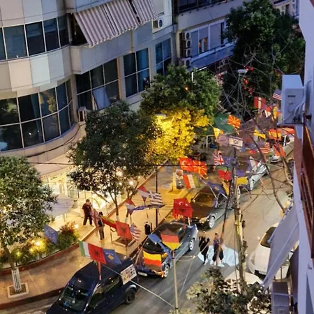 Deluxe * تيرانا