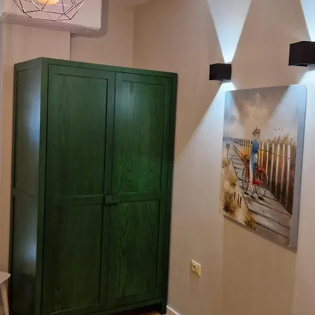 Deluxe Tirana
